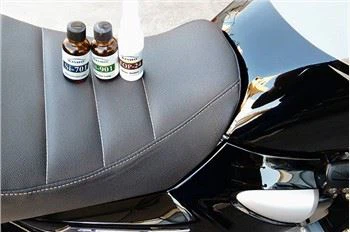 Rivestimento ceramico sovrapposto per moto