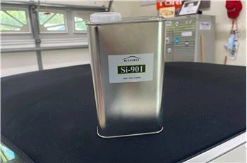 Applicare un rivestimento in ceramica per ridurre il lavaggio dell'auto